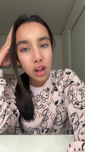 Layla Snow's Instagram, Twitter & Facebook