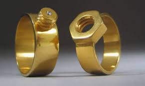 Unique Nut And Bolt Wedding Rings Designbuzz Unusual Wedding Rings Wedding Rings Unique Traditional Engagement Rings