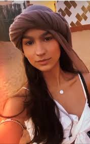 Laura Ribas: A bela no deserto em Dubai