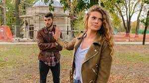 Mereka lah yang membatu kita disaat kita sedang terpuruk dan kesusahan. 25 Kata Kata Bijak Untuk Teman Yang Melupakan Kita 2021 Poskata