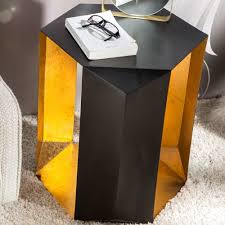 Notre large collection vous permettra de trouver celle qui convient à votre intérieur : Bout De Canape Design 48x44x51 Cm En Metal Noir Et Dore Origamy Maison Et Styles