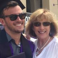 60+ perfiles de «Lisa Leighton»