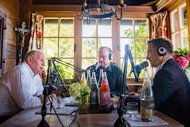 Hoeneß darf weihnachten und silvester nach hause. Chefs Culinar Podcast Mit Uli Hoeness Fussball Fuhrung Werte Wurstl Tageskarte