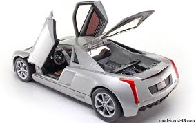 The cien was a cadillac concept model which was initially unveiled to the public for the first time at the 2002 detroit auto show. 2002 Cadillac Cien Concept Coupe Hot Wheels 1 18 Details