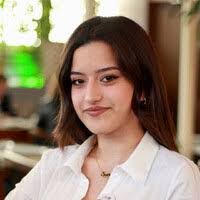 Sarah Salameh's Instagram, Twitter & Facebook