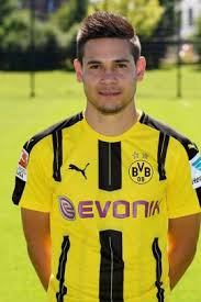 Born 22 december 1993) is a portuguese professional footballer who plays for german club borussia dortmund and the portuguese national team mainly as a left back but also as a left midfielder. Raphael Guerreiro Borussia Dortmund Stats Titles Won