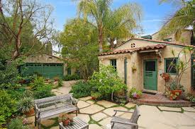 Drive the streets and enjoy seeing huge homes and yards, set back nicely. Hancock Park Mediterran Garage Los Angeles Von Cynthia Boyd Design Houzz