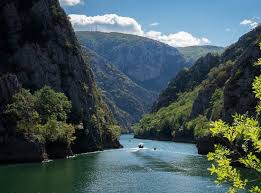 Северная македония предоставила россиянам право безвизового въезда, сообщает атор. Zahvatyvayushee Mesto Dazhe Zimoj Otzyv O Lake Matka Skope Respublika Makedoniya Tripadvisor