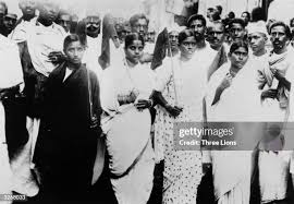 315 1940s Indian Women Stock Photos ...