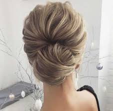 20 Sik Ense Topuzu Orta Uzunlukta Sac Modelleri Orta Uzunlukta Sac Stilleri Braided Hairstyles Updo