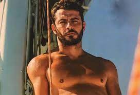 Ο γιώργος αγγελόπουλος είναι ο μεγάλος νικητής του survivor. O Giwrgos Aggelopoylos Apokalyptei Ti Ekane Me Ta Lefta Toy Survivor Sigmalive Magazine