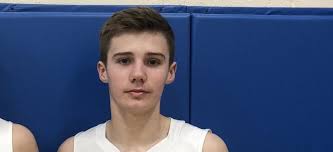 Football Friday (5/22): The top 33 returning pass catchers in KMAland