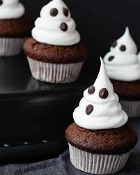 Cupcakes Fantomes D Halloween Au Thermomix Recette Thermomix Patisserie Pour Halloween Dessert Halloween Facile Recette Halloween Facile