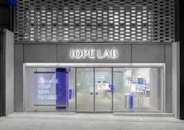 Gallery Of Iope Lab Flagship Betwin Space Design 23 In 2020 Space Design Design Shop Facade