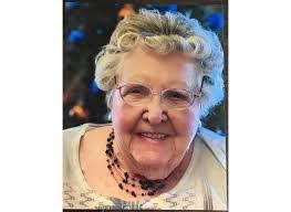 Donna Spooner's Instagram, Twitter & Facebook