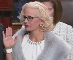 4:56 the view 206 407 просмотров. She Looks Like A Stripper Dem Az Senator Kyrsten Sinema Wears A Mini Dress With Thigh High Boots On Senate Floor