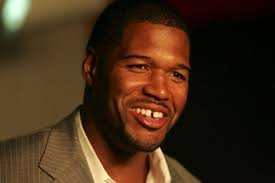 WATCH: Michael Strahan, Giants legend, talks about his worst summer job  (hint: It wasn't football-related)