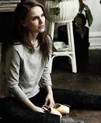 Natalie portman had to lose weight, and develop a long and lean body, for her role as nina in black swan. Pin By Mrv Srlp On Cinema Natalie Portman Black Swan Natalie Portman Style Natalie Portman