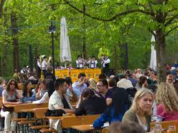 Flaucher Biergarten Munchen Biergarten Garten
