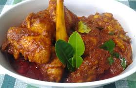 Ketika disantap, tekstur daging ayam yang lembut dipadukan dengan lada hitam akan memberikan cita rasa pedas sekaligus hangat. Resepi Ayam Masak Lada Hitam Simple