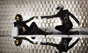 Daft punk's secretive stage presence began in the nineties, when they wore black bags over their heads during performances. Convincing Video Leak Points To New Daft Punk Album Tour In 2017 But It S Fake Your Edm