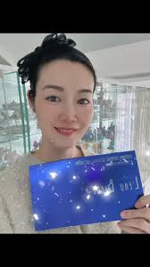 翠翠獨門美白秘密💃🏻L’eau Bleue白金更生療程,  想擁有好似翠翠一樣咁亮白潤澤嘅肌膚？只需短短2星期，肌膚就變得又白又透亮，自帶女明星高光🧏🏻‍♀️,  瑞士製造的白金更生療程，一盒有30支安瓶，只需早晚於清潔爽膚後塗抹一支，輕輕按摩直至完全吸收，就係咁簡單。, 點解L’eau  Bleue嘅白金更生療程比坊間美白產品有效？因為白金更生療程具強效混合的亮膚元素：α-熊果苷萃取液，比普通熊果素嘅...