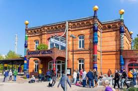 Aktuelles besucheraufkommen aktuelle informationen zum sicheren reisen und zum serviceangebot am bahnhof finden sie hier. Hier Ist Sogar Der Bahnhof Schon Sechs Gute Grunde Die Hansestadt Uelzen Zu Besuchen Ratgeberbox Tipps Tricks Informationen