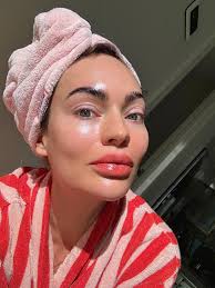 I dermaneedled cosmetic tattoo ink into my lips for a temporary lip blush.  👄 They're sooo swollen & definitely won't look anything like this once the  swelling & redness goes away.. but