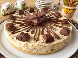Cheesecake Kinder Bueno Una Base Di Biscotti Tritati Con Crema Kinder Bueno Realizzata Con Mascarpone Panna E Crema Bi Ricette Dolci Senza Cottura Cheesecake
