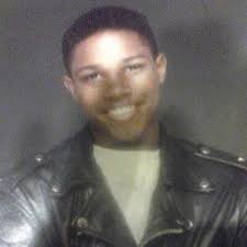 Jessie Knowles (@JesslenRhonda)