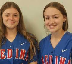 Ashlee Howell's Instagram, Twitter & Facebook