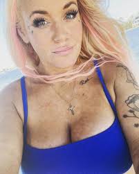 Lauren Needham (@skipperbarbiefishing) • Instagram photos and videos