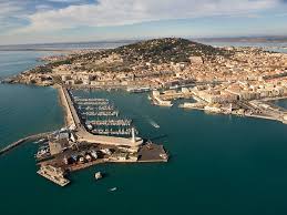 Epingle Par Patrick Ferrando Sur Sete Et Le Bassin De Thau Tourisme Sete Ville Office De Tourisme