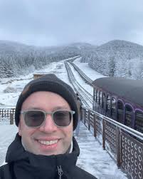 Introducing our July member spotlight, Dr. Eric Shah, who developed a  device called RED (rectal expulsion device) to make it easier to diagnose  and predict treatment options for constipation. Dr. Shah received