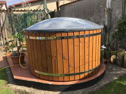 Badefass Badebottich Badezuber Badetonne Hottub Vroca Kad Badtunna Vildmarksbad Badestamp Badtunna Fasssauna Sauna Fa Pool Hot Tub Hot Tub Tub Pools