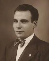 Ernesto Hernandez Busto es el autor de esta espléndida biografía sobre José  Lezama Lima, centrada en sus años de formación. Publicada en Pretextos,  saldrá a la venta creo que la primera semana