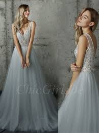 Trachten brautkleid chiffon neckholder perlenstickerei kurz brautkleider günstig. Vintage A Linie V Ausschnitt Ruckenfreies Brautkleid Grau Spitze Tull
