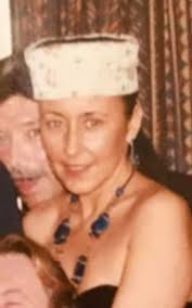 Do you notice everyone's brilliant smiles in these 80s photos? Deffo a sign  of great times! 💕💕