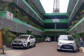 Maybe you would like to learn more about one of these? Gara Gara Sebuah Gedung Bangunan Smkn 35 Jakarta Terpisah Dari Lapangannya Halaman All Kompas Com