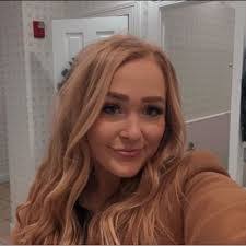 Kayla Mcnamara's Instagram, Twitter & Facebook