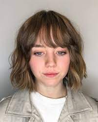 You might not sport styles that require full or curly hair. 46 Cute Wavy Bob Hairstyles That Are Easy To Style