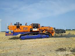 Defenture is an innovative driven and dynamic designer and manufacturer of special light vehicles for military, law enforcement and specialist. Inter Drain Inter Drain Trenchers Dewatering Drainage Tiel Niederlande Gebrauchte Grabenfrase Mascus Luxembourg