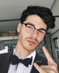 Caption This Alvaromel Guys With Black Hair Cute White Guys Beautiful Men Faces