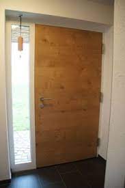 hausture mit seitenteil turblatt eiche rustikal quer natur lackiert stock weiss lackiert haustur mit seitenteil turen haustur