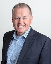 Damian Forde's Instagram, Twitter & Facebook