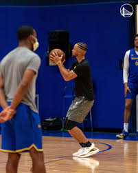 Curry was recently spotted in what could be the upcoming curry 6 at a warriors practice in the bay area. Golden State Warriors On Twitter Braids Back In It S Game Day