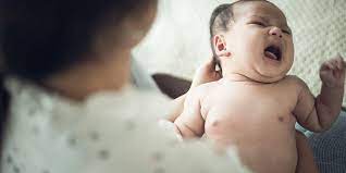 Bayi sering menangis saat malam hari. Bayi Rewel Malam Hari Kenali Penyebab Dan Cara Mengatasinya