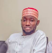 Naji ajikina wani yana nan yana neman Account Details dina .🙄