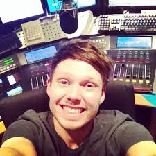 BAUER NETWORK OVERNIGHT COVER [LISTEN]