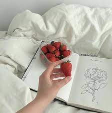 Can also be known as divacore or babygirl aesthetic. Soft Red Aesthetic Shared By Minnie On We Heart It